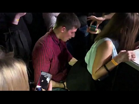 ❤️ रशियन नाईट क्लबमध्ये वास्तविक सेक्स. गुद्द्वार आणि योनी मध्ये 18 वर्षीय रशियन मुलगी एक नाईट क्लब मध्ये fucked अश्लील mr.hqpornvideos.ru ﹏